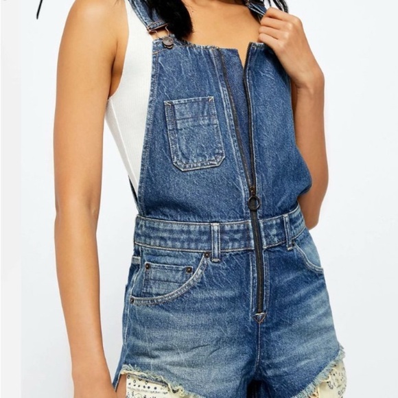 NWOT Free People Denim Shortalls size 25 - Picture 1 of 4